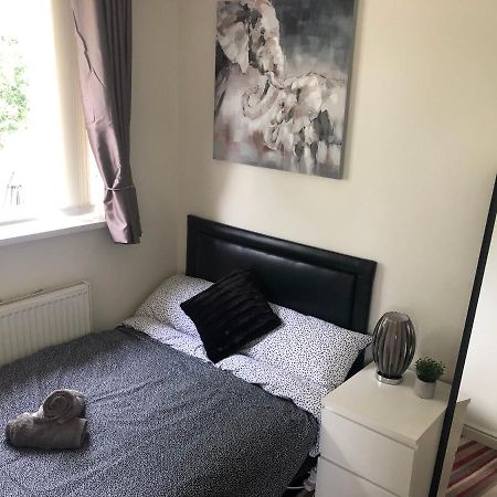 נוטינגהאם Cozy Small Double Room In Quiet Cul-De-Sac מראה חיצוני תמונה